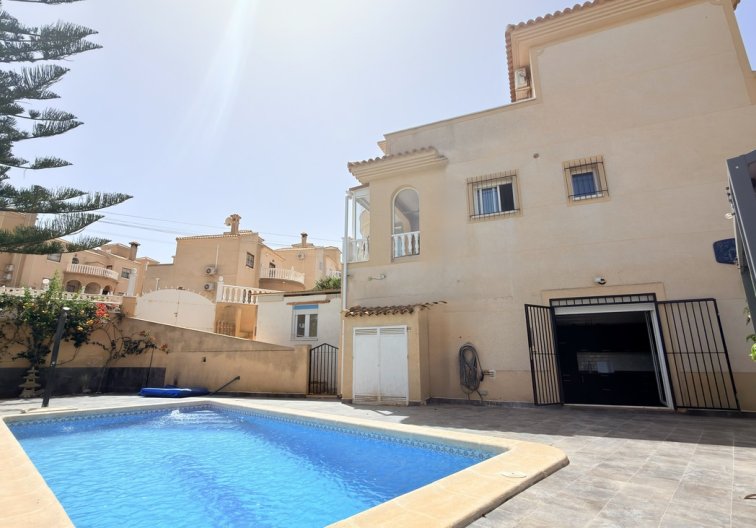 Revente - villa - Orihuela Costa - Costa Blanca