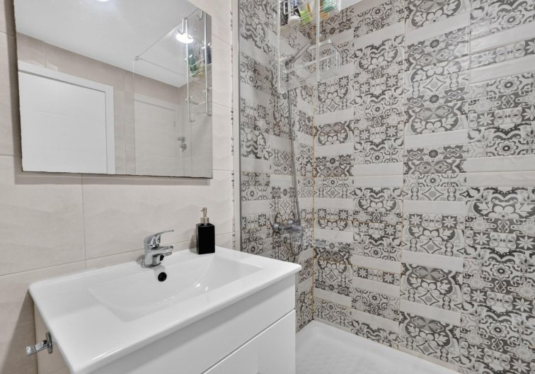 Resale - Apartment - Torrevieja - Playa del Cura