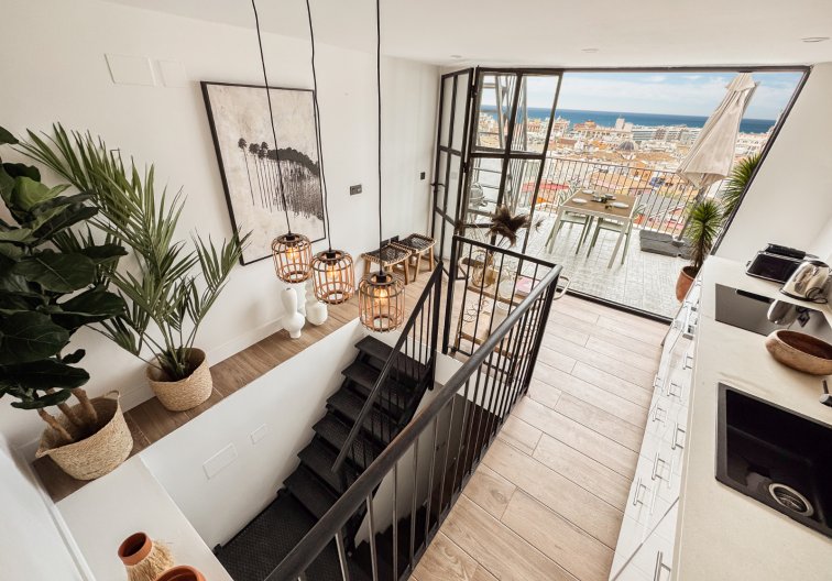 Wiederverkauf - town house - Alicante - Costa Blanca