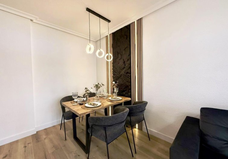 Resale - Apartment - Torrevieja - Playa del Cura