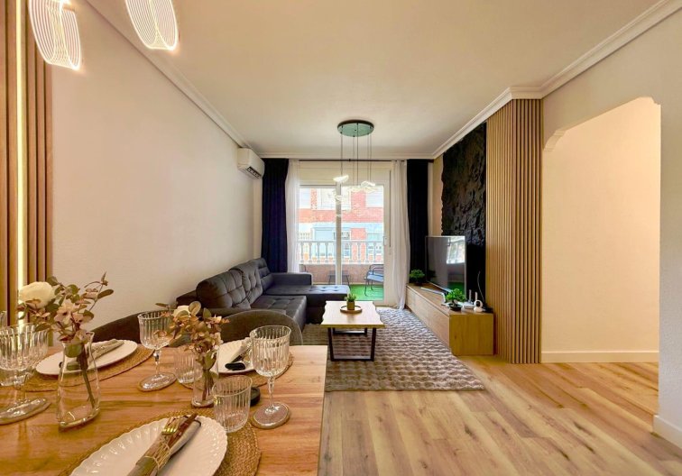 Resale - Apartment - Torrevieja - Playa del Cura