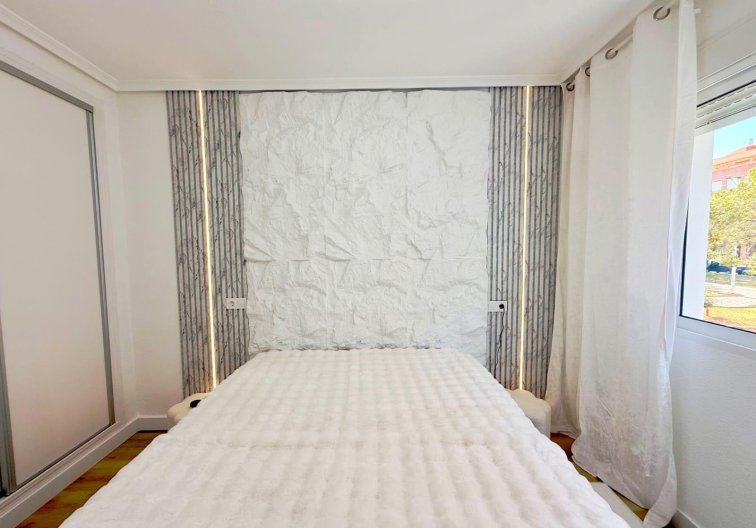 Resale - Apartment - Torrevieja - Playa del Cura