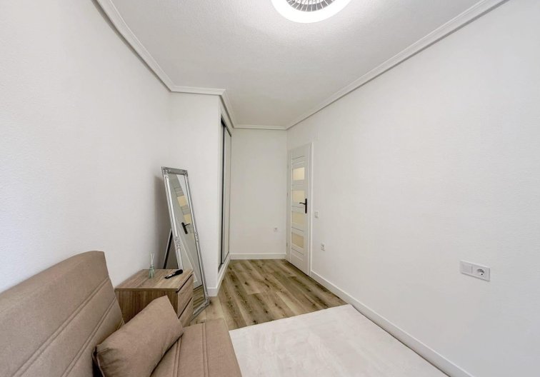 Resale - Apartment - Torrevieja - Playa del Cura