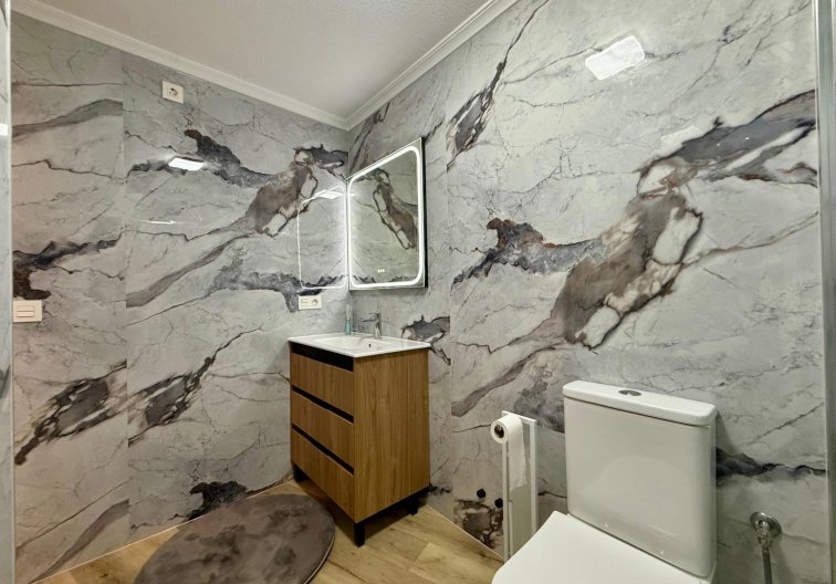 Resale - Apartment - Torrevieja - Playa del Cura