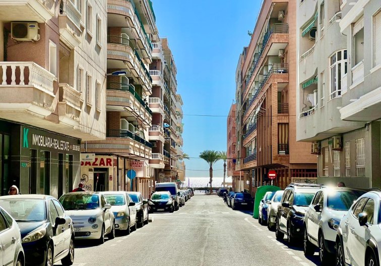 Resale - Apartment - Torrevieja - Playa del Cura