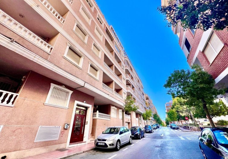 Resale - Apartment - Torrevieja - Playa del Cura