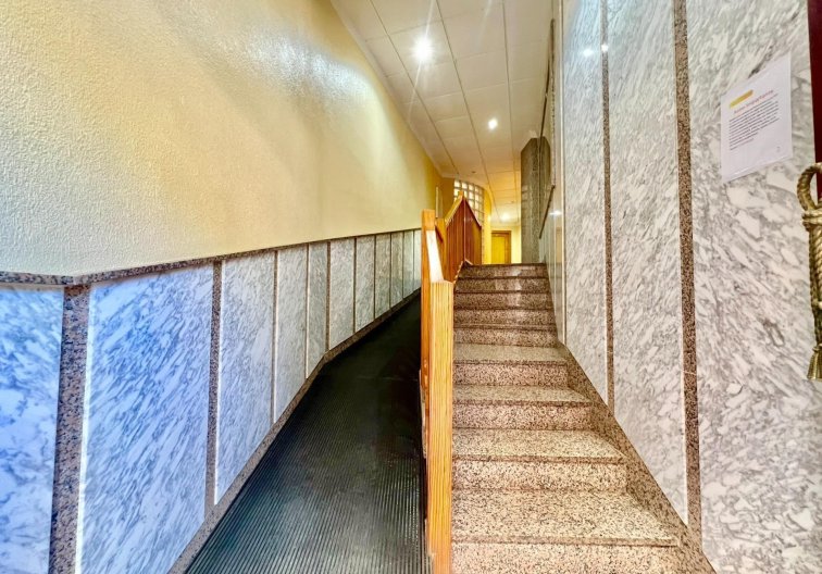 Resale - Apartment - Torrevieja - Playa del Cura