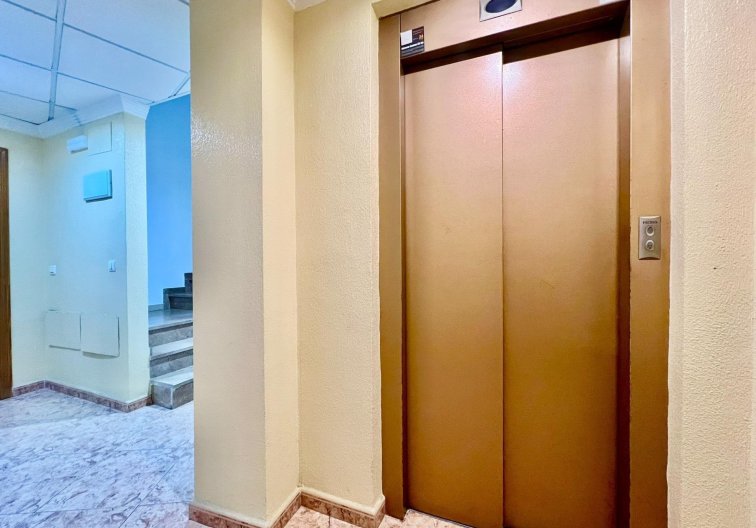 Resale - Apartment - Torrevieja - Playa del Cura