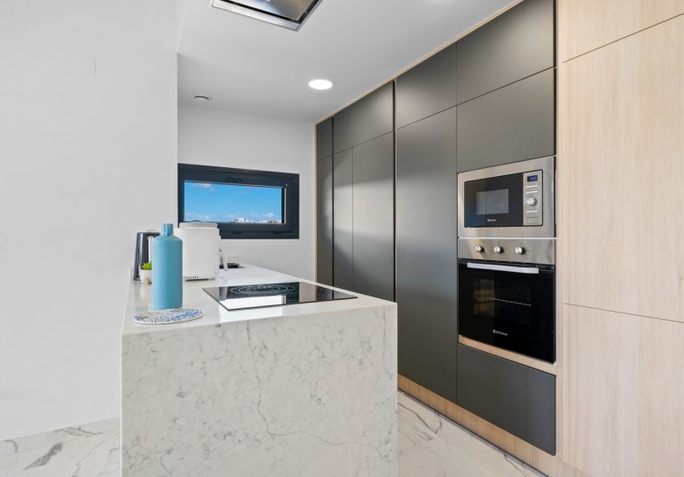 Resale - Apartment - Villamartin - Costa Blanca