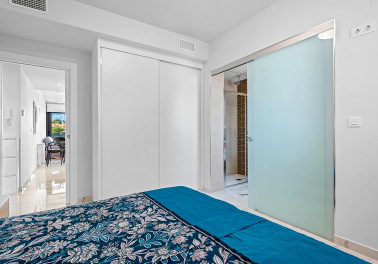 Resale - Apartment - Villamartin - Costa Blanca