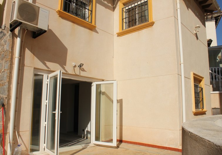 Resale - villa - La Zenia - Costa Blanca