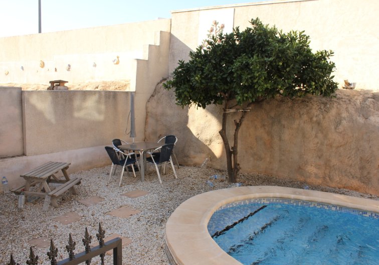 Resale - villa - La Zenia - Costa Blanca