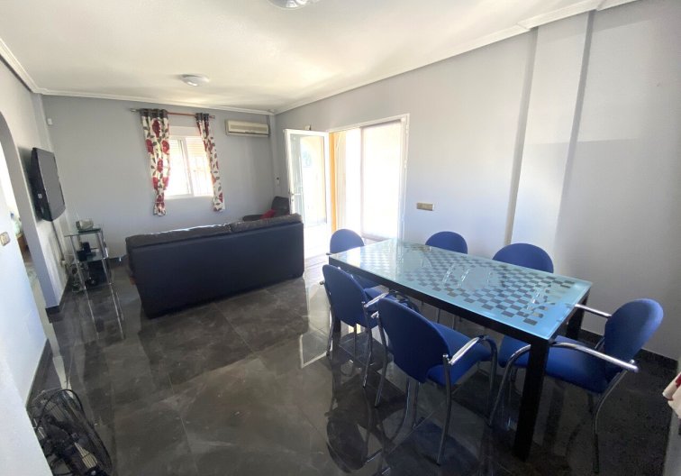 Resale - villa - La Zenia - Costa Blanca