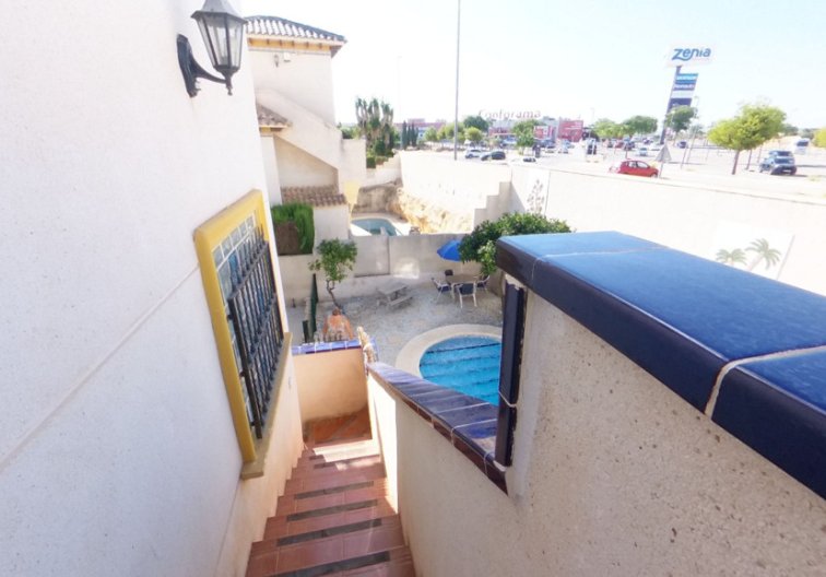 Resale - villa - La Zenia - Costa Blanca