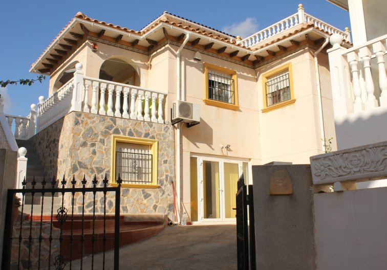 Resale - villa - La Zenia - Costa Blanca