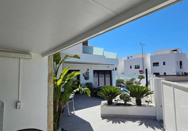 Wiederverkauf - villa - Los Montesinos - Costa Blanca