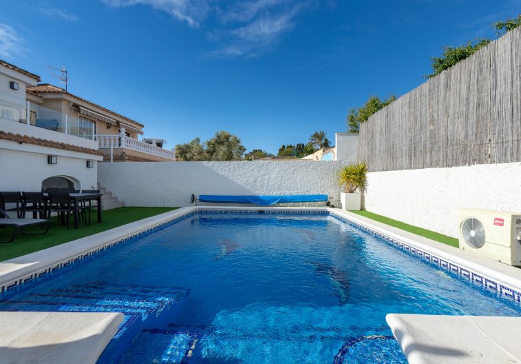 Herverkoop - villa - Los Balcones - Costa Blanca