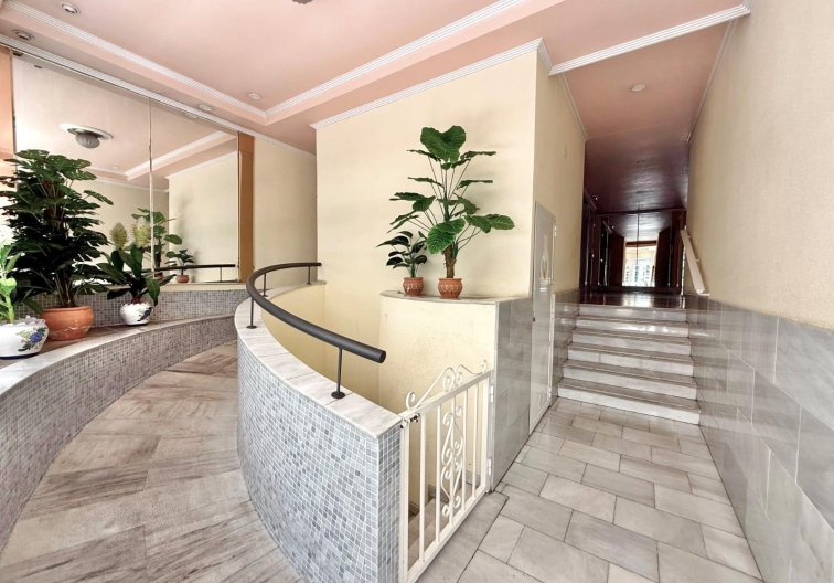Wiederverkauf - Wohnung - Torrevieja - Playa del Cura