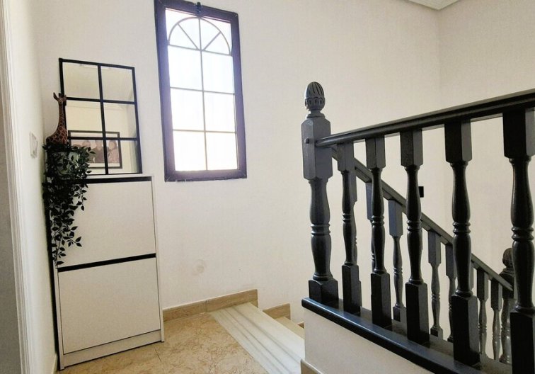Resale - villa - Orihuela Costa - Costa Blanca