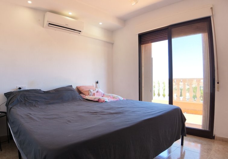 Resale - villa - Orihuela Costa - Costa Blanca