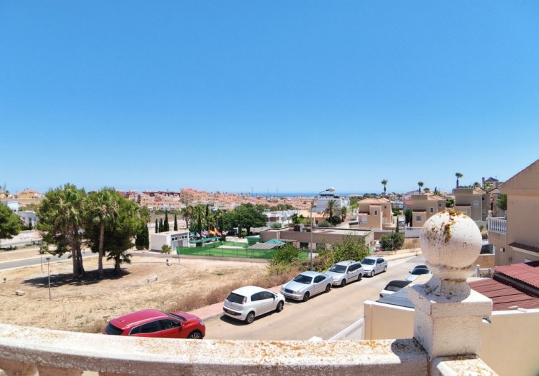 Resale - villa - Orihuela Costa - Costa Blanca