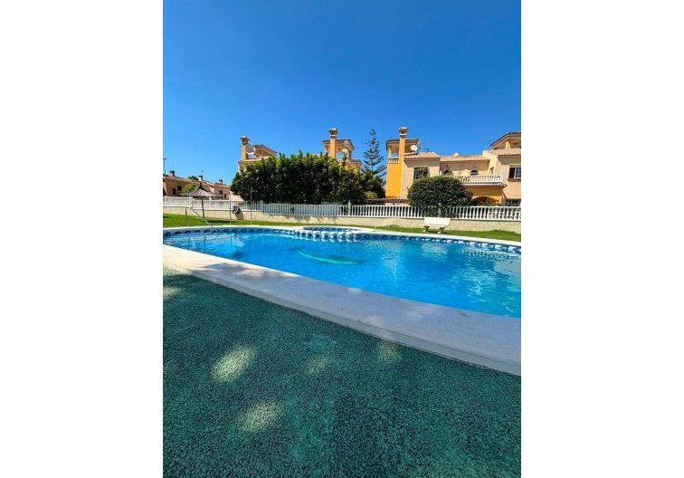 Resale - villa - Orihuela Costa - Lomas de Cabo Roig