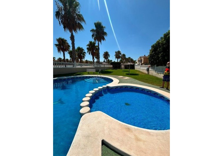 Resale - villa - Orihuela Costa - Lomas de Cabo Roig