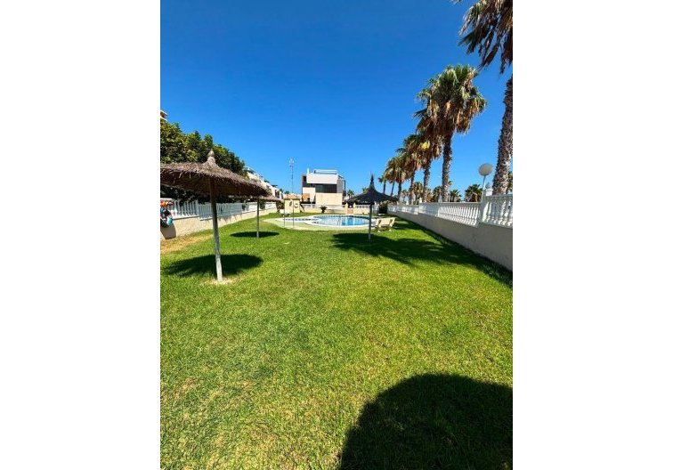 Resale - villa - Orihuela Costa - Lomas de Cabo Roig