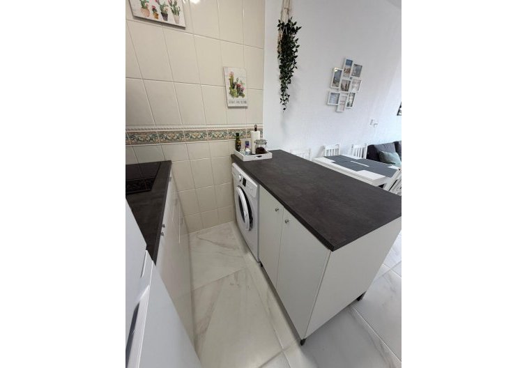 Resale - Apartment - Torrevieja - Cabo Cervera