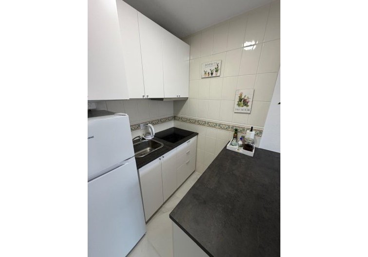 Resale - Apartment - Torrevieja - Cabo Cervera