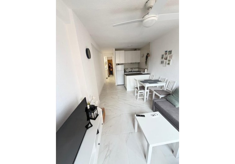 Resale - Apartment - Torrevieja - Cabo Cervera