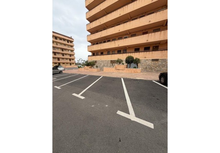 Resale - Apartment - Torrevieja - Cabo Cervera