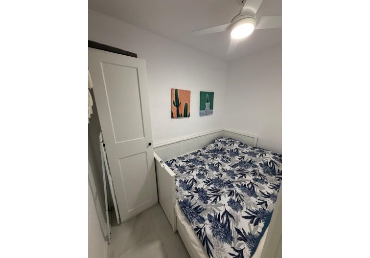 Resale - Apartment - Torrevieja - Cabo Cervera