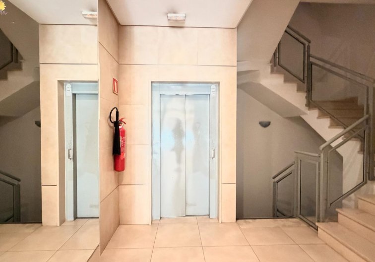 Wiederverkauf - Wohnung - Torrevieja - Parque De Las Naciones