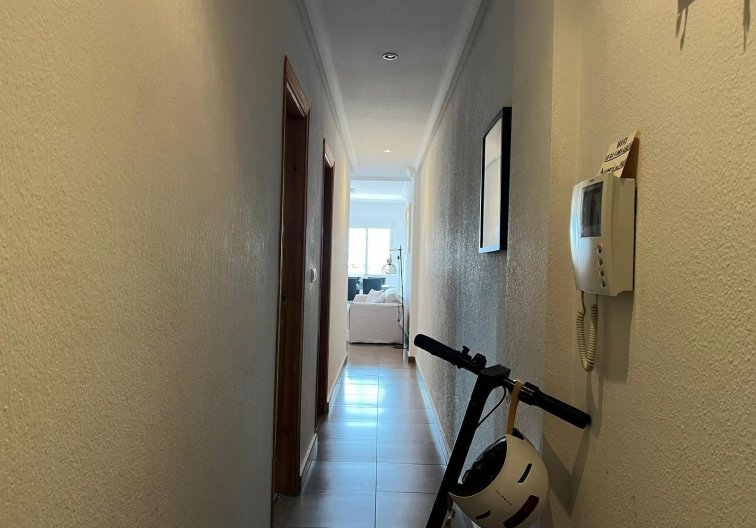 Segunda mano - Apartamento  - Torrevieja - Centro
