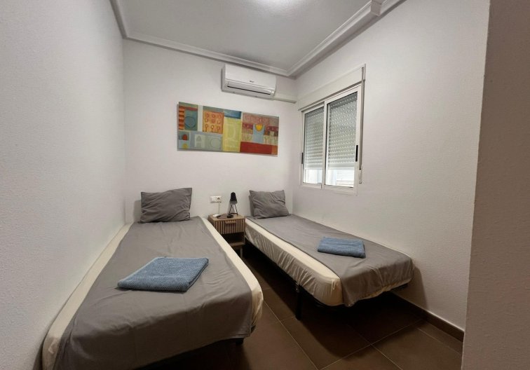 Segunda mano - Apartamento  - Torrevieja - Centro