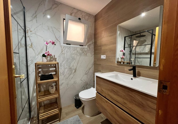 Segunda mano - Apartamento  - Torrevieja - Centro