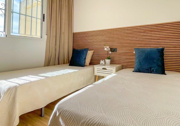 Resale - town house - Orihuela Costa - Costa Blanca