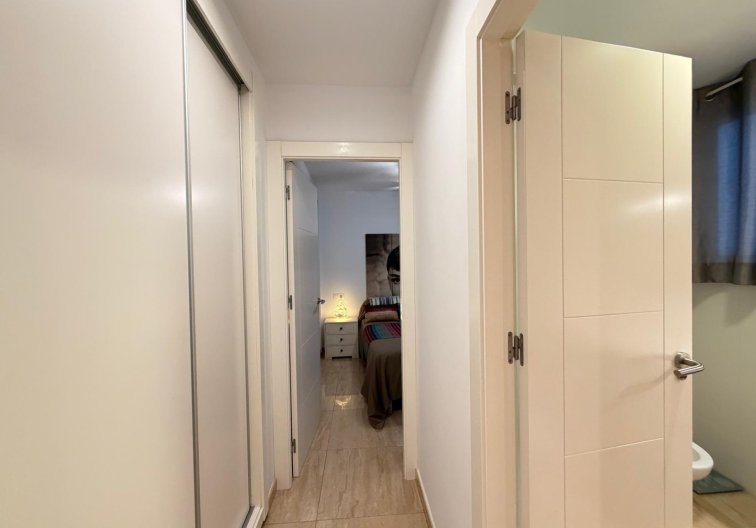 Resale - Apartment - Torrevieja - Paseo Maritimo