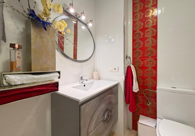 Resale - Apartment - Torrevieja - Paseo Maritimo