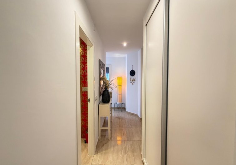 Resale - Apartment - Torrevieja - Paseo Maritimo