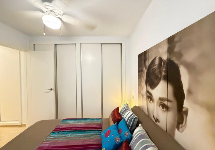 Resale - Apartment - Torrevieja - Paseo Maritimo