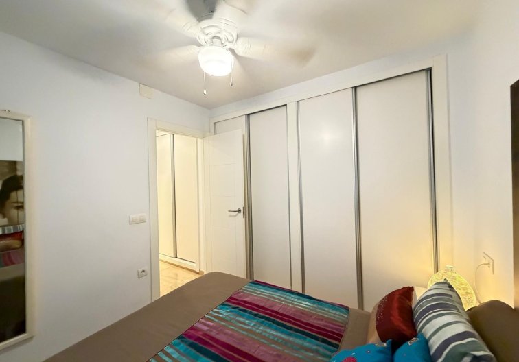 Resale - Apartment - Torrevieja - Paseo Maritimo