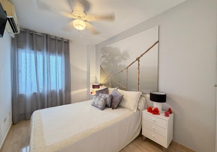 Resale - Apartment - Torrevieja - Paseo Maritimo