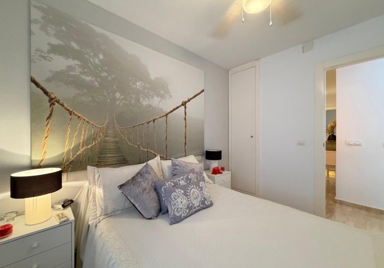 Resale - Apartment - Torrevieja - Paseo Maritimo