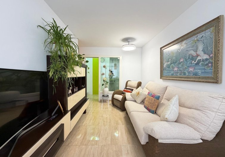 Resale - Apartment - Torrevieja - Paseo Maritimo