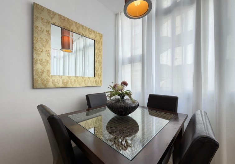 Resale - Apartment - Torrevieja - Paseo Maritimo