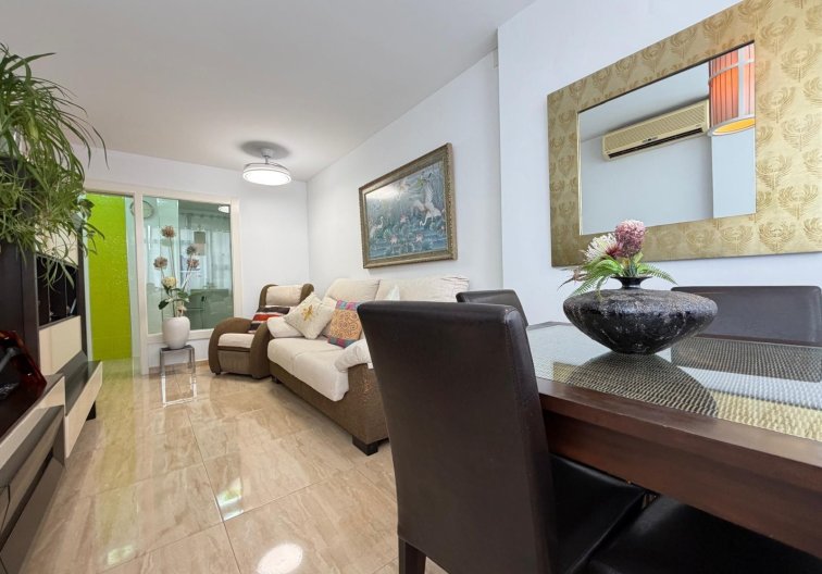 Resale - Apartment - Torrevieja - Paseo Maritimo