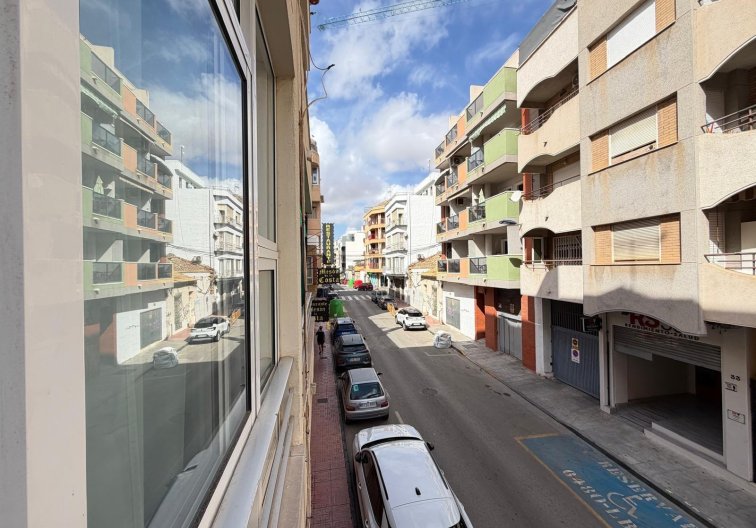 Resale - Apartment - Torrevieja - Paseo Maritimo