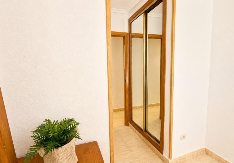 Wiederverkauf - Wohnung - Torrevieja - Parque De Las Naciones